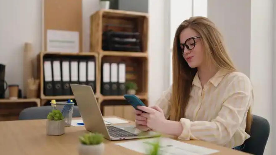 觅策企业网站管理系统轮播图3